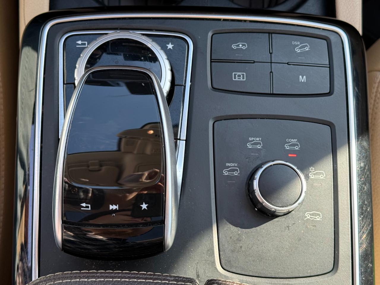 Mercedes-Benz GLS-Class photo 11