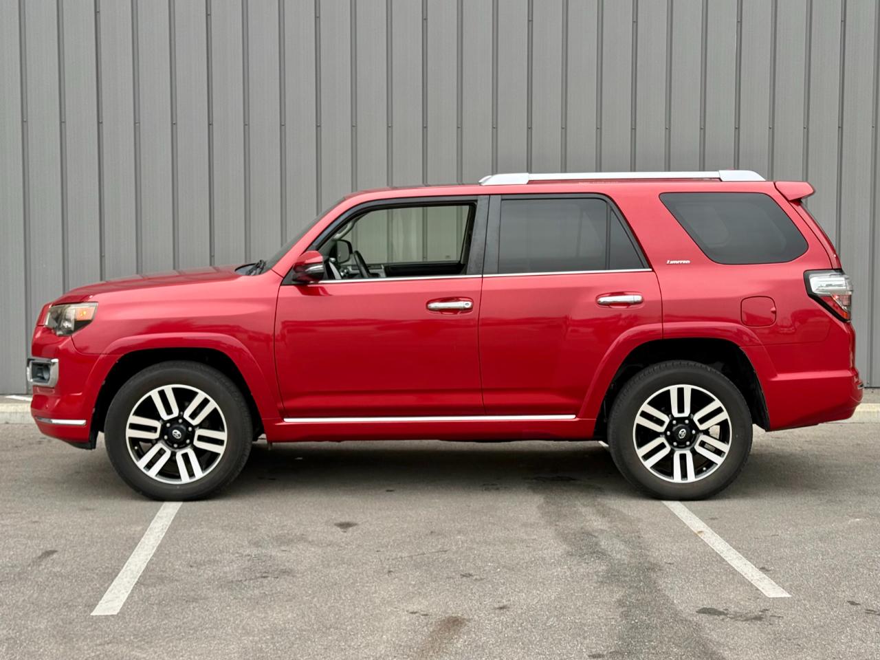 Toyota 4Runner photo 8