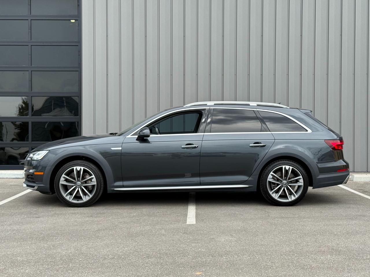 Audi A4 allroad photo 8