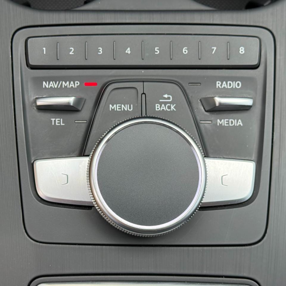 Audi A4 allroad photo 21