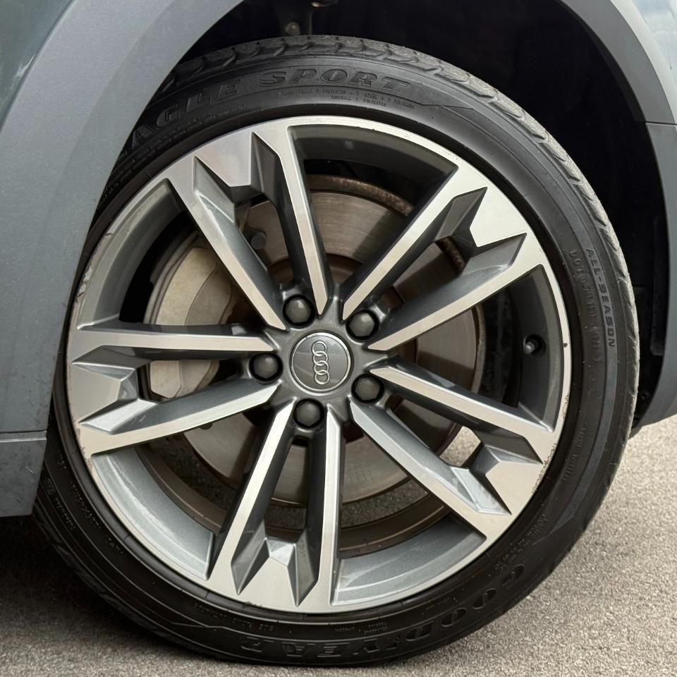 Audi A4 allroad photo 30