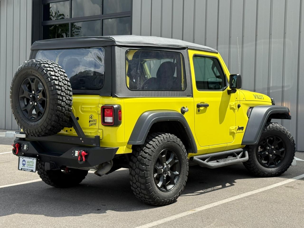 Jeep Wrangler photo 5