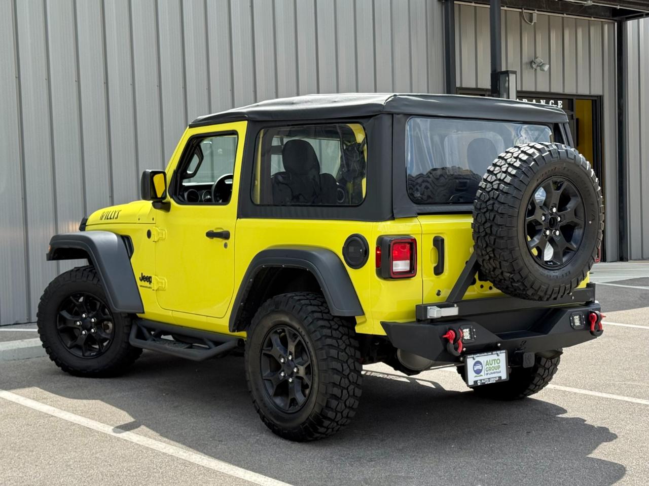 Jeep Wrangler photo 7