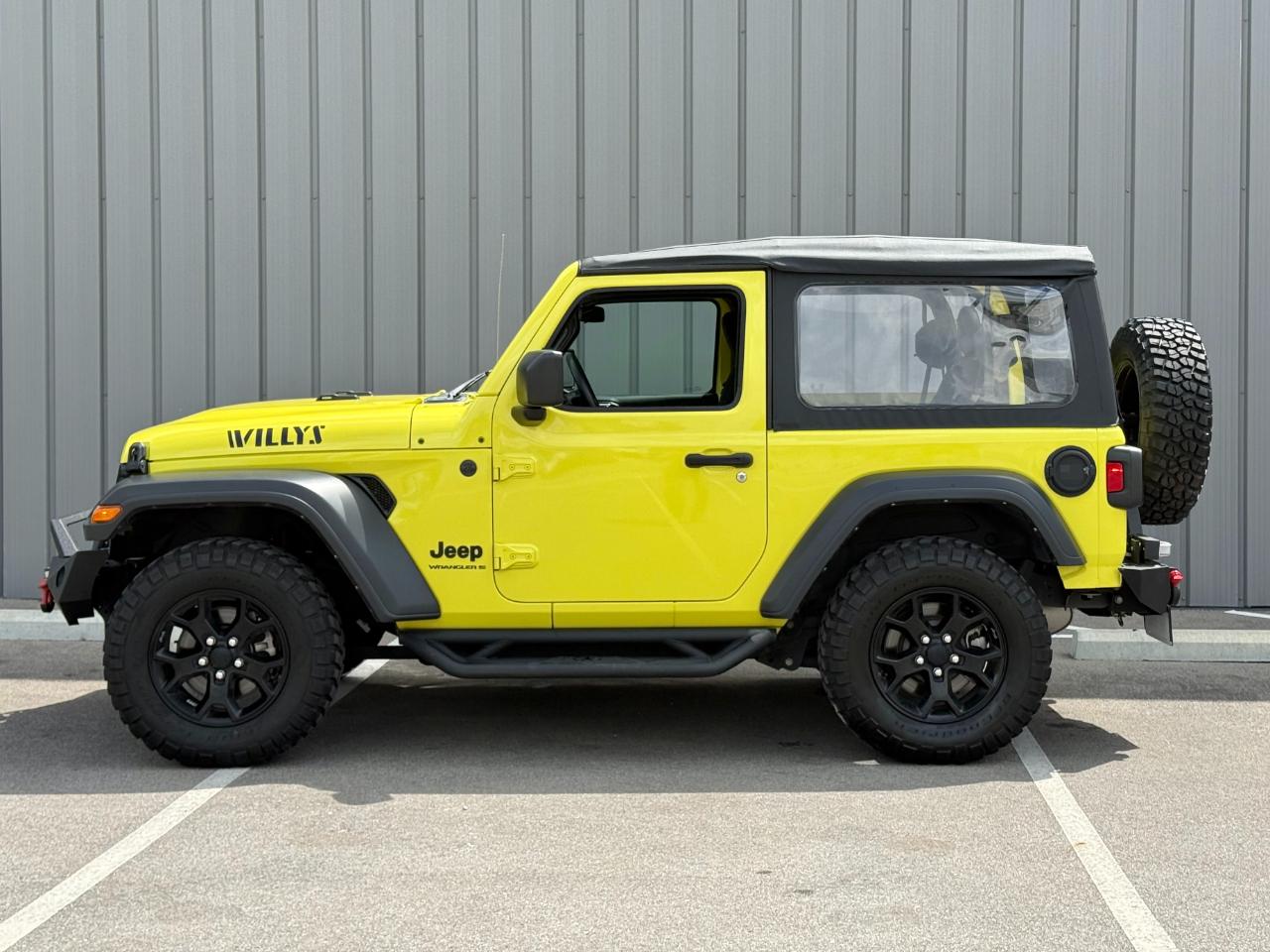 Jeep Wrangler photo 8