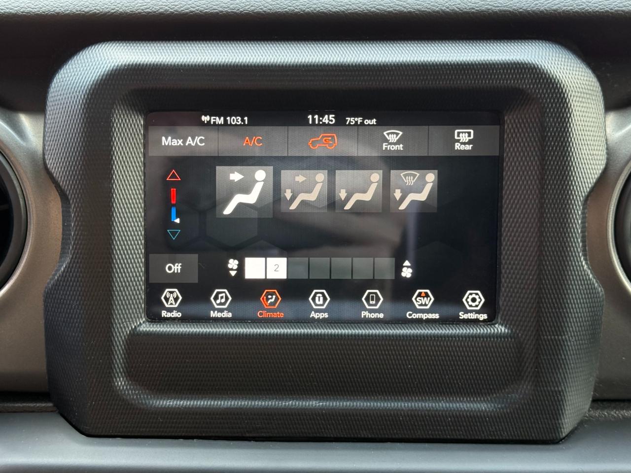 Jeep Wrangler photo 12