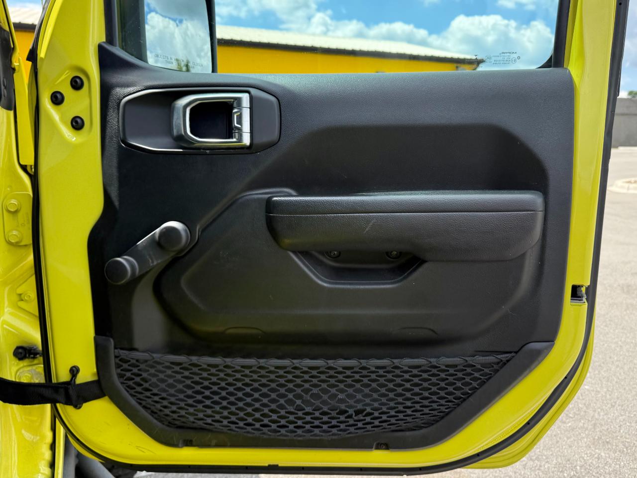 Jeep Wrangler photo 31