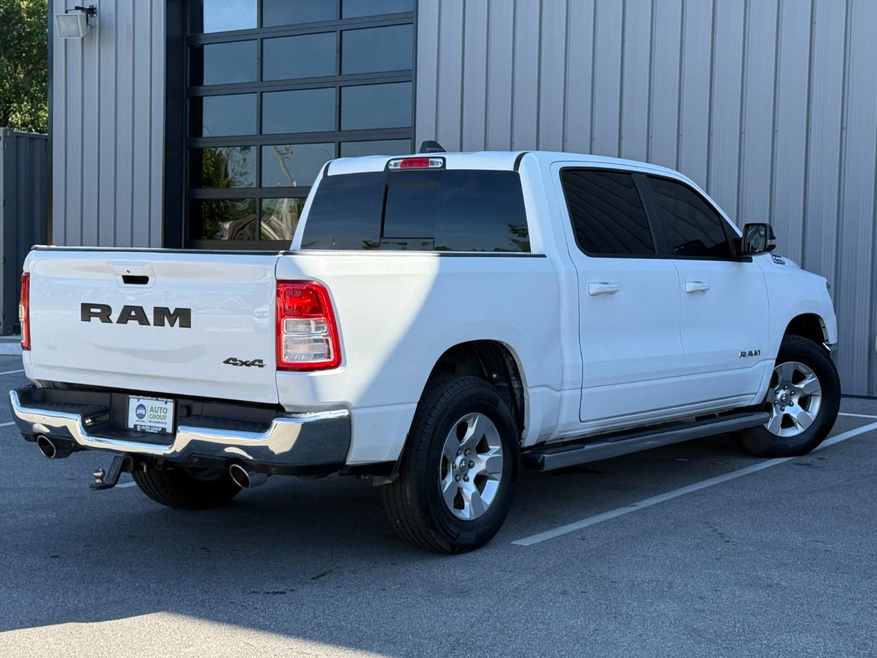 RAM 1500 Big Horn 4x4 Crew Cab 5'7" Box 2021