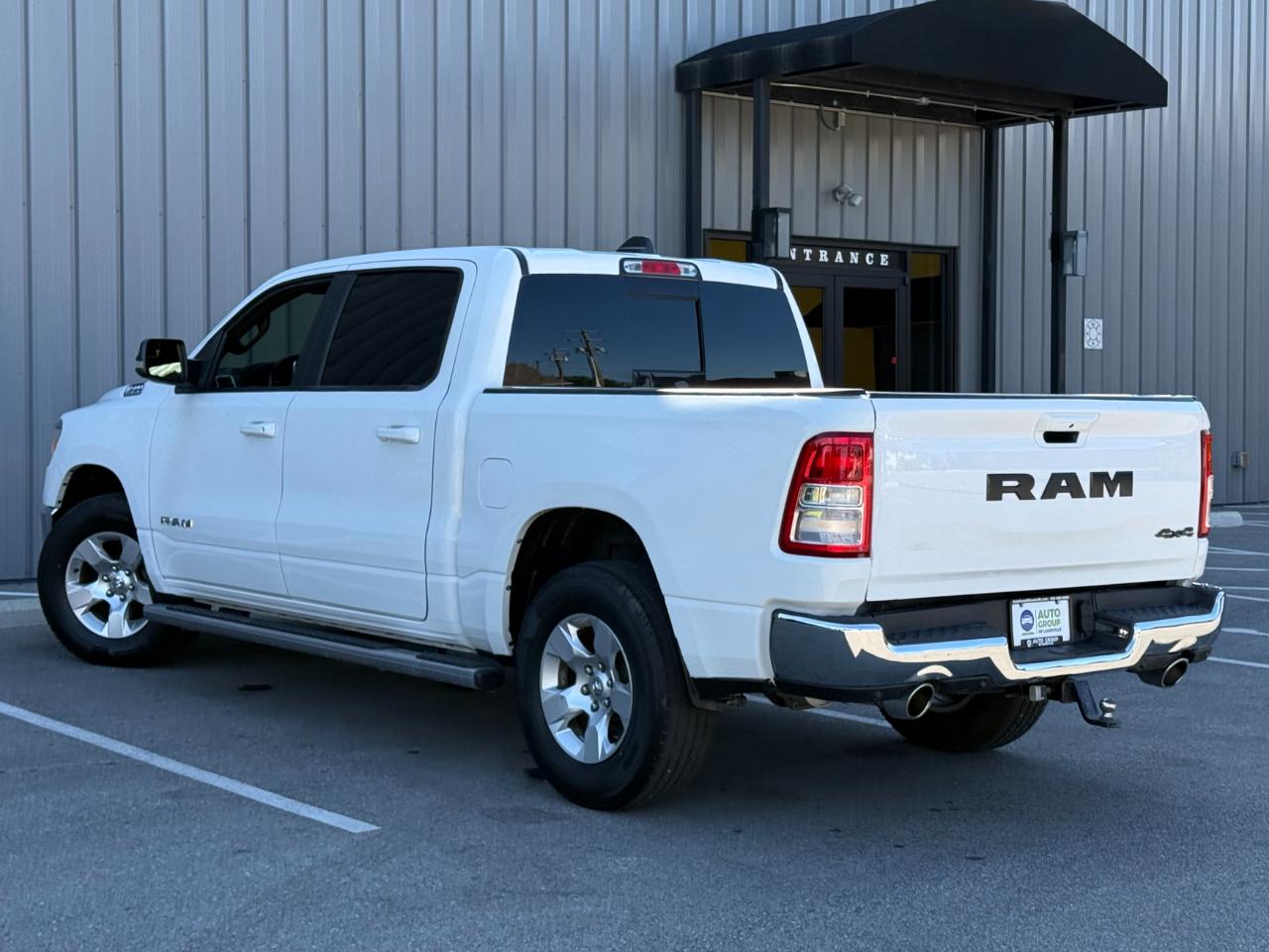 RAM 1500 Big Horn 4x4 Crew Cab 5'7" Box 2021