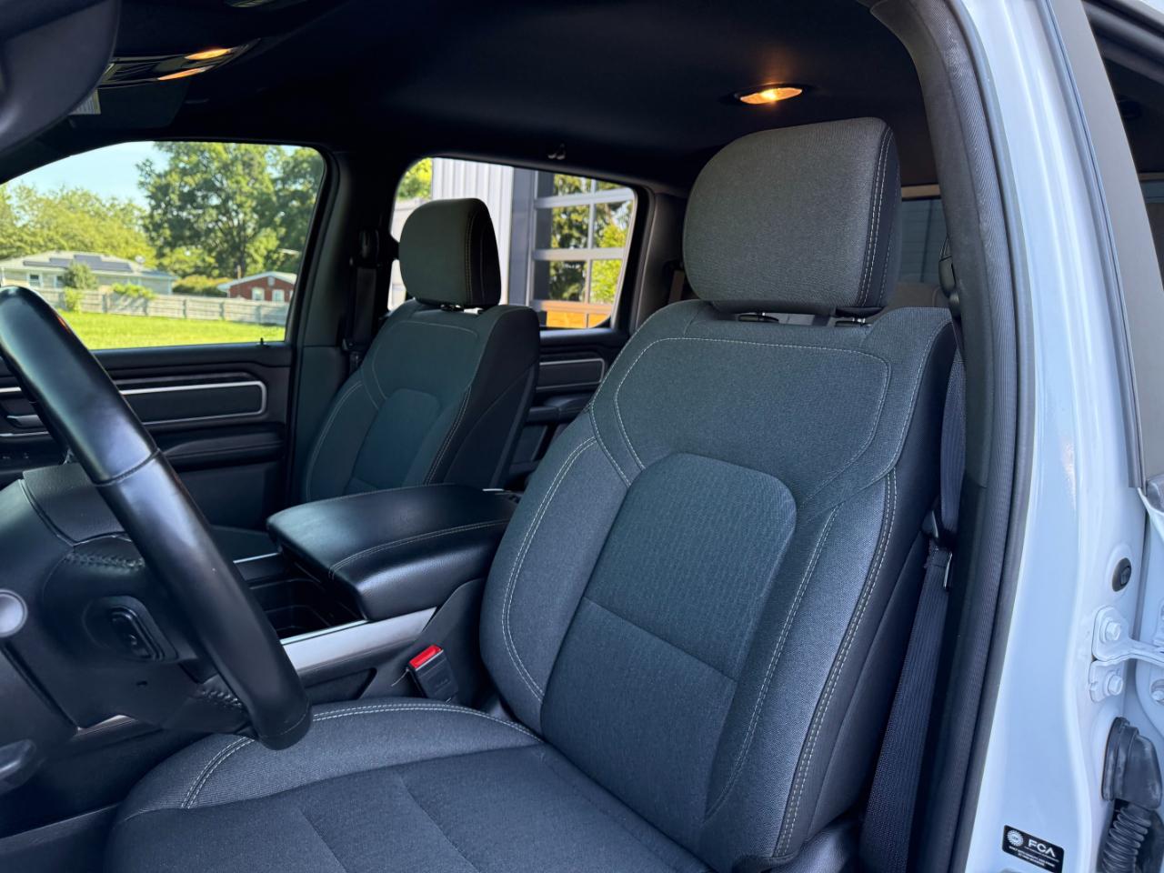 RAM 1500 Big Horn 4x4 Crew Cab 5'7" Box 2021