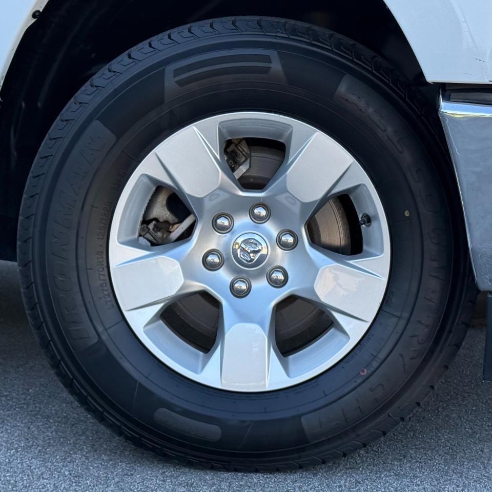 RAM 1500 Big Horn 4x4 Crew Cab 5'7" Box 2021
