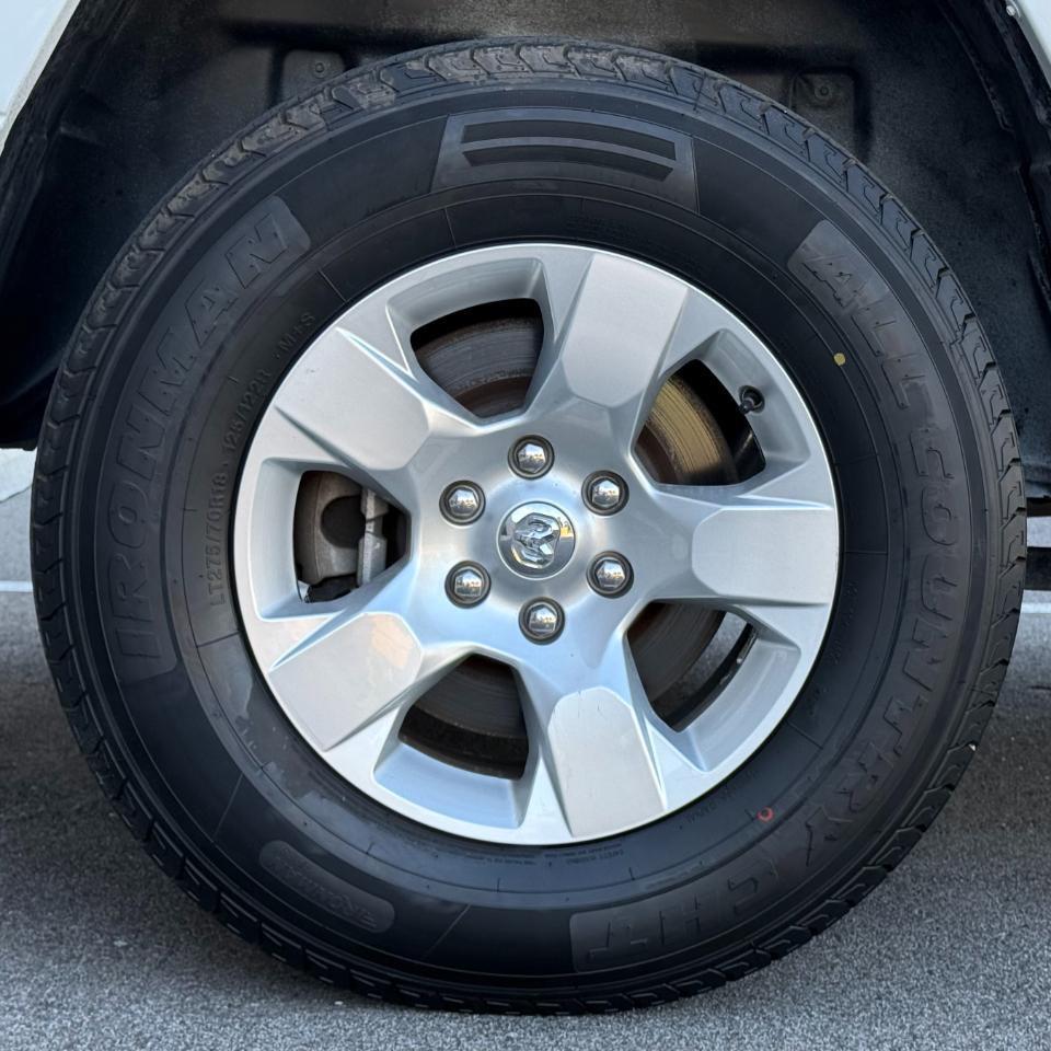 RAM 1500 Big Horn 4x4 Crew Cab 5'7" Box 2021