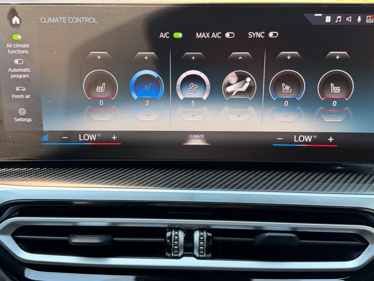 BMW i4 photo 13