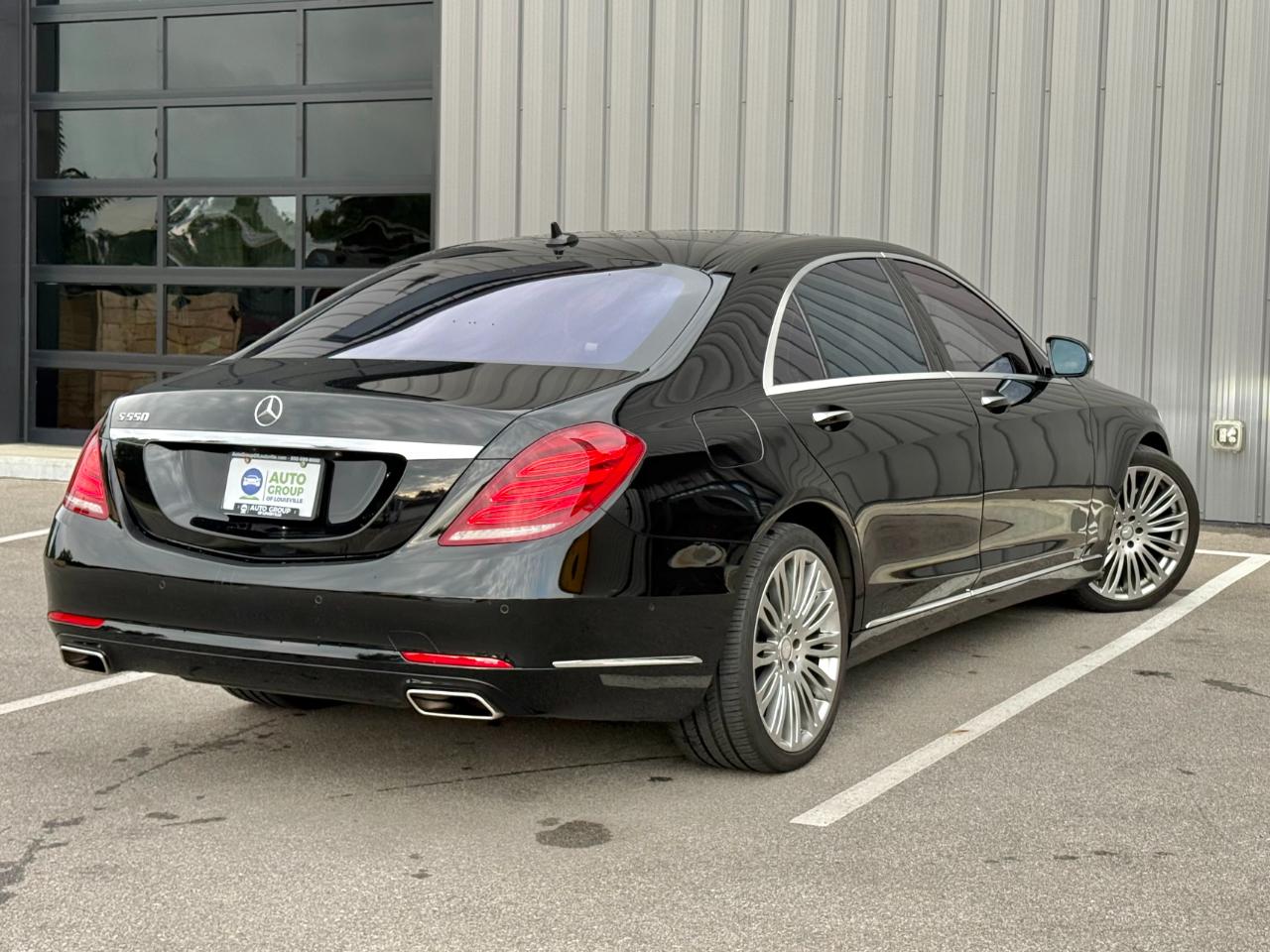 Mercedes-Benz S-Class photo 5
