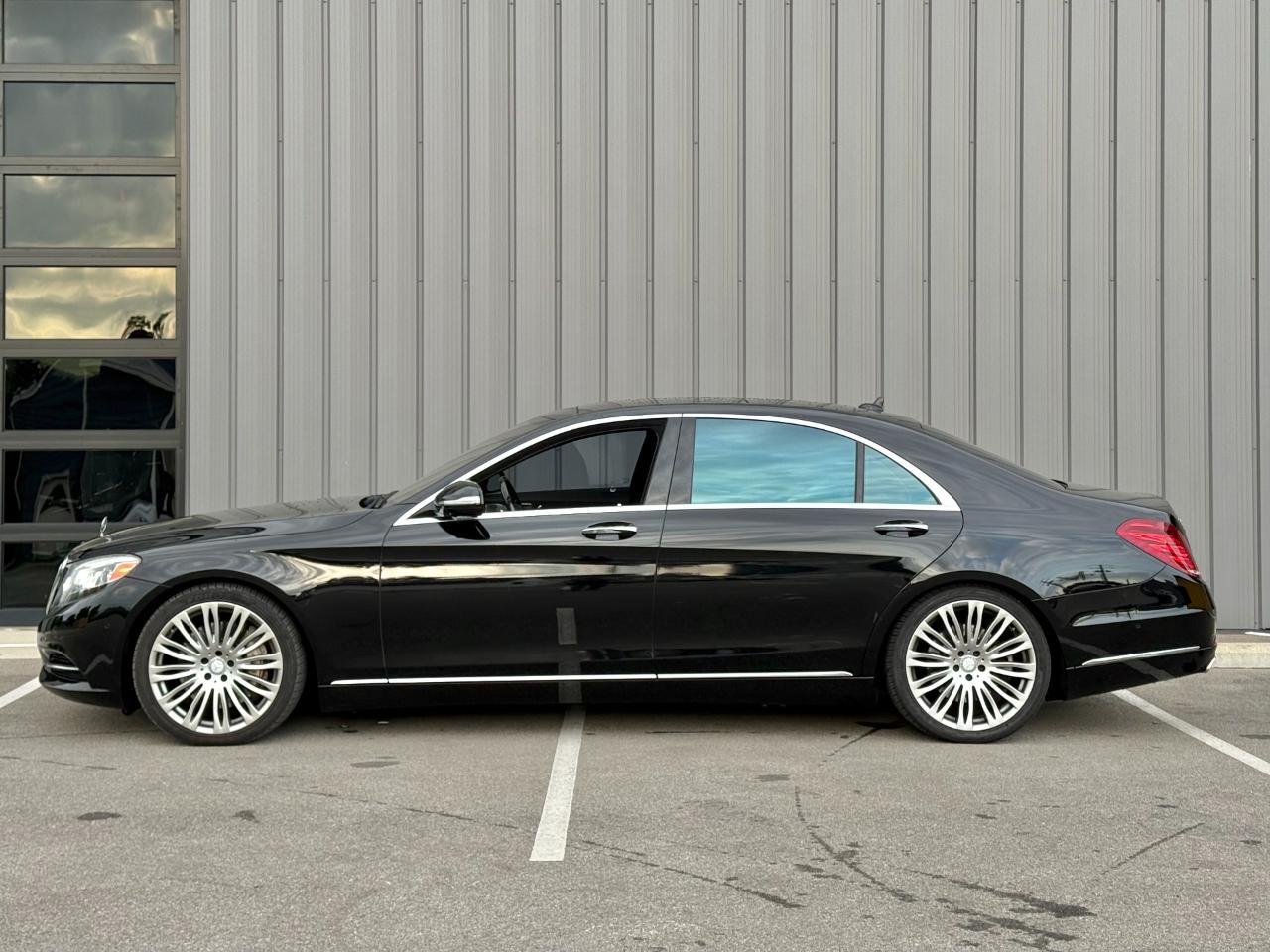 Mercedes-Benz S-Class photo 8