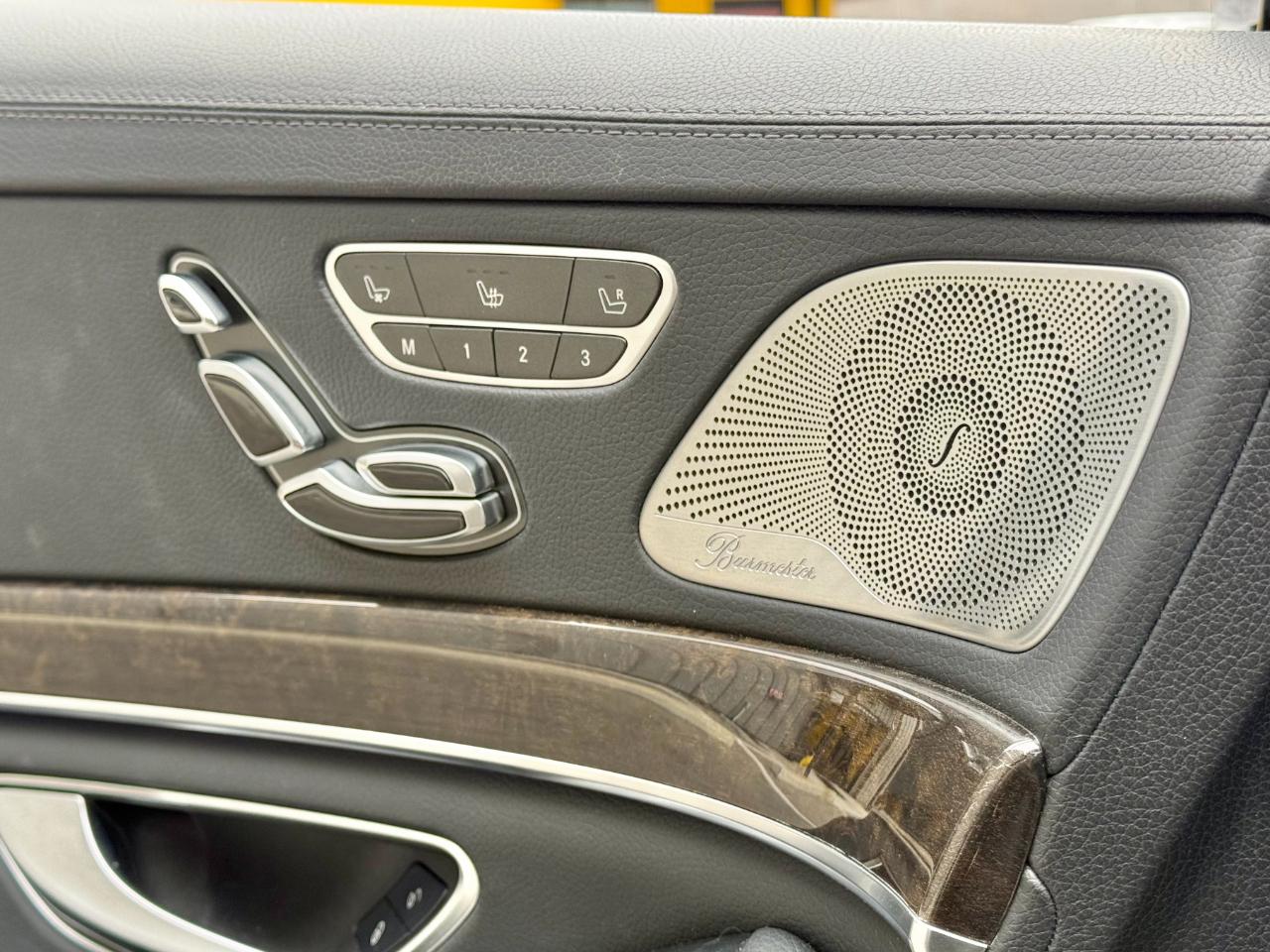 Mercedes-Benz S-Class photo 16