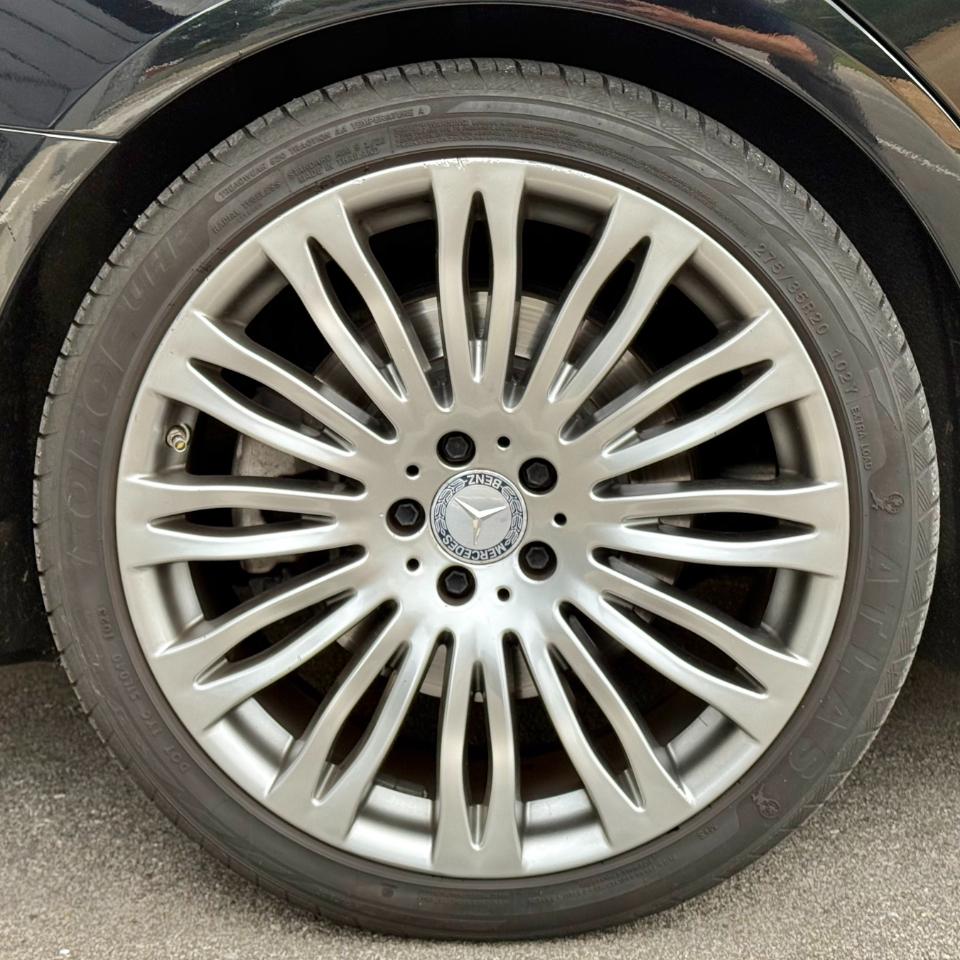 Mercedes-Benz S-Class photo 28