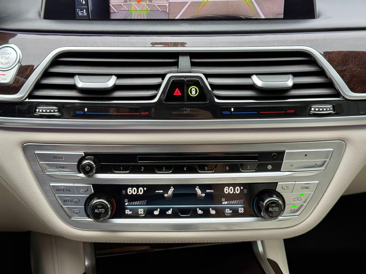 BMW 740i photo 16
