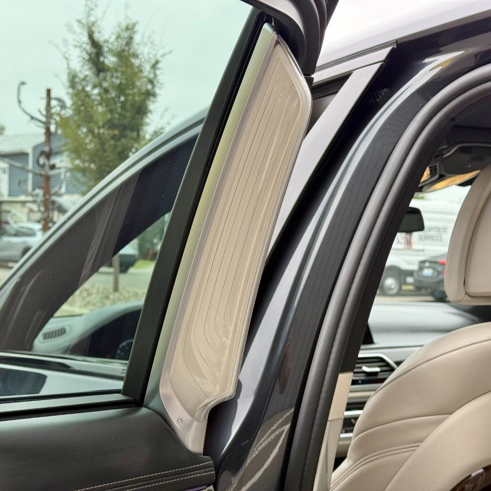 BMW 740i photo 21