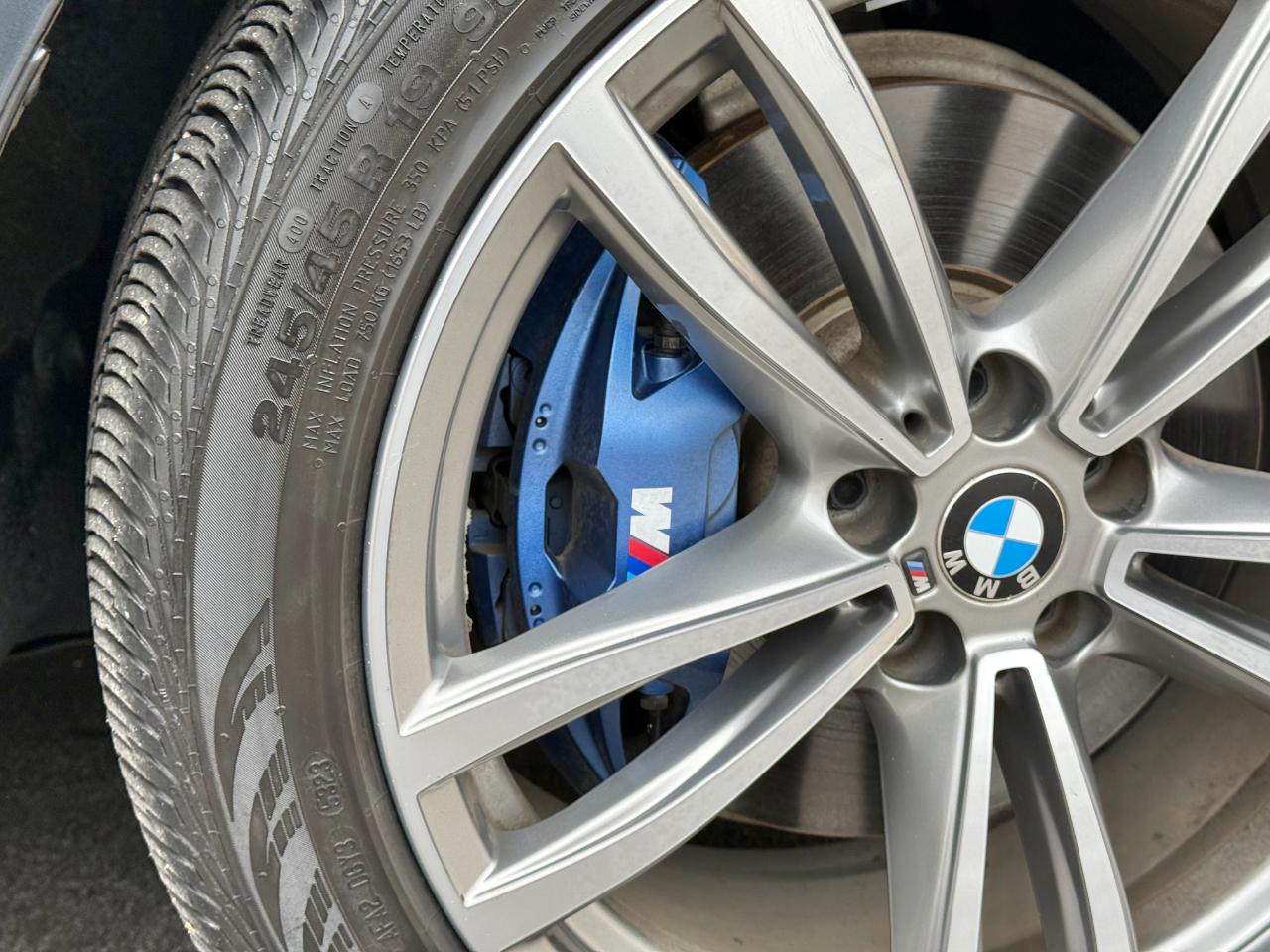 BMW 740i photo 28