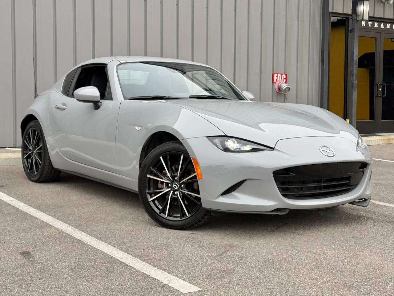 Mazda MX-5 photo 3