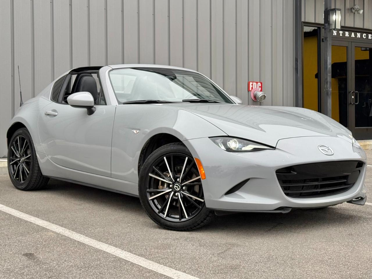 Mazda MX-5 photo 4