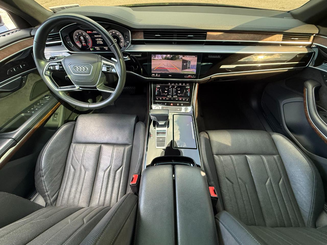 Audi A8 photo 9
