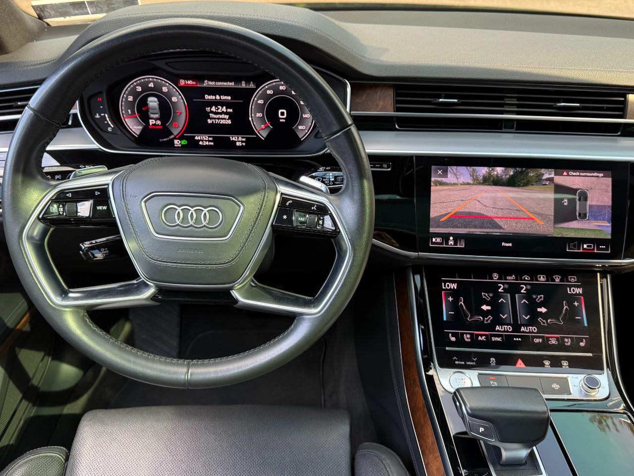 Audi A8 photo 10