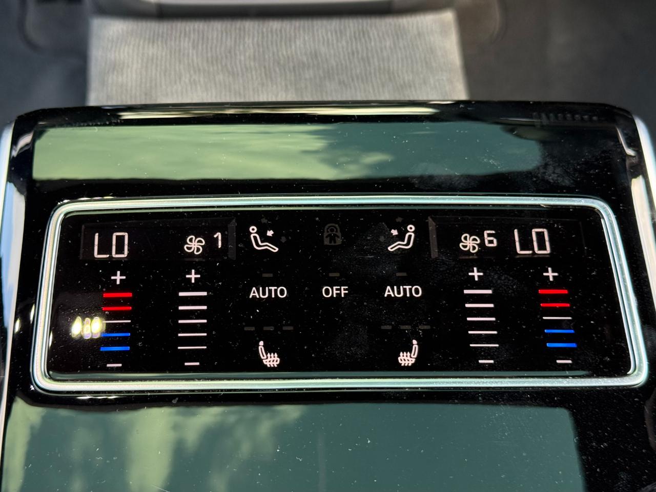 Audi A8 photo 20