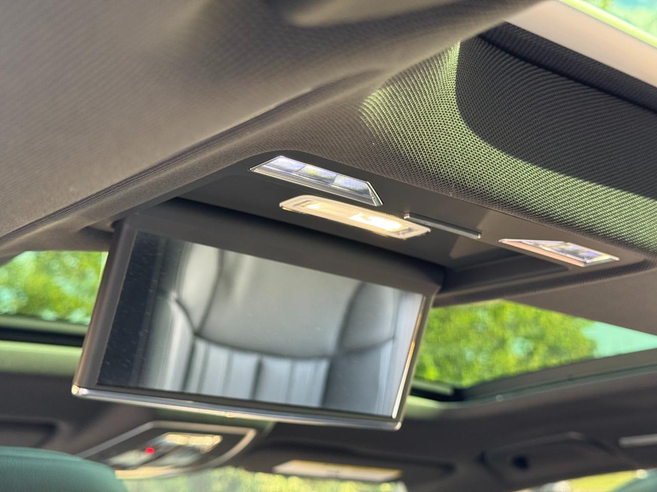 Audi A8 photo 27