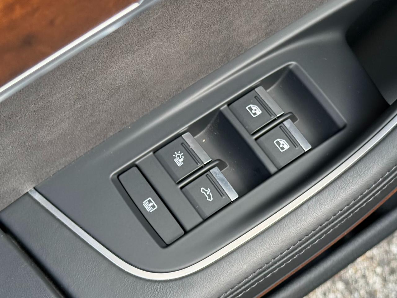 Audi A8 photo 29