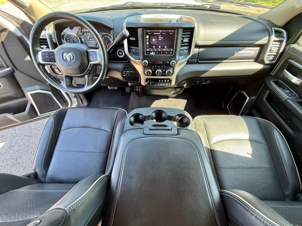 RAM 2500 Laramie 4x4 Crew Cab 6'4" Box 2022