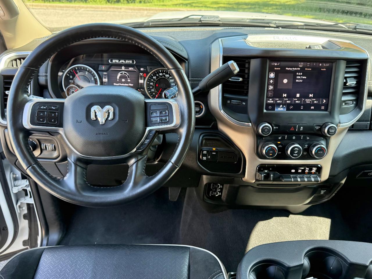 RAM 2500 Laramie 4x4 Crew Cab 6'4" Box 2022