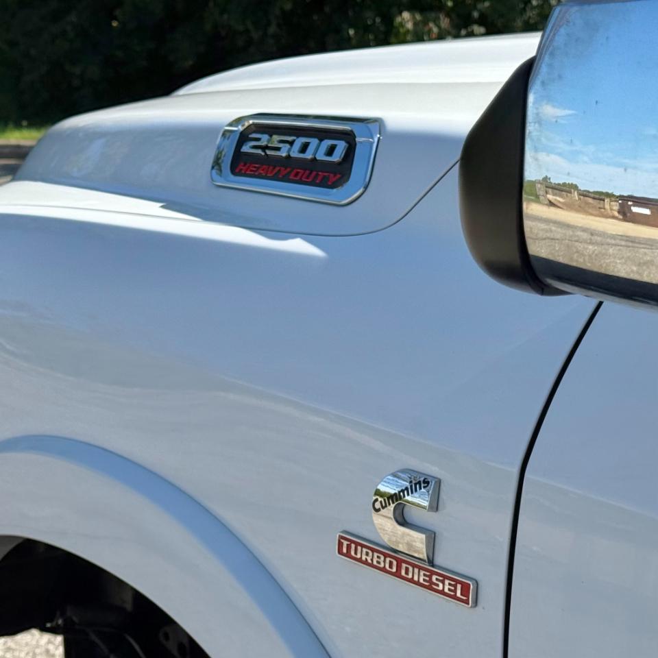 RAM 2500 Laramie 4x4 Crew Cab 6'4" Box 2022