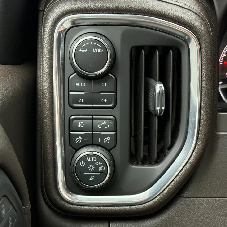 Chevrolet Silverado 1500 4WD Crew Cab 147" RST 2020