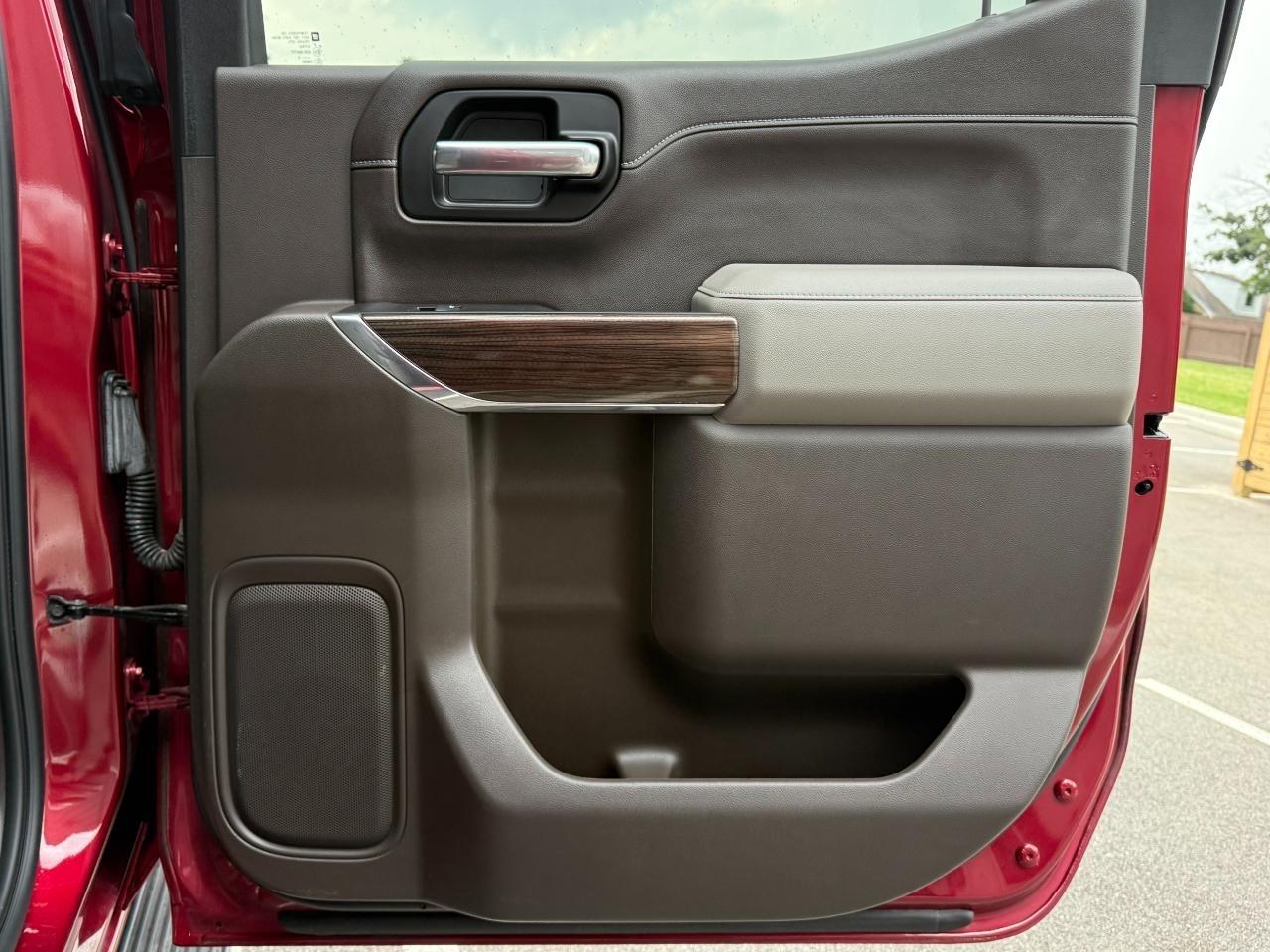Chevrolet Silverado 1500 4WD Crew Cab 147" RST 2020