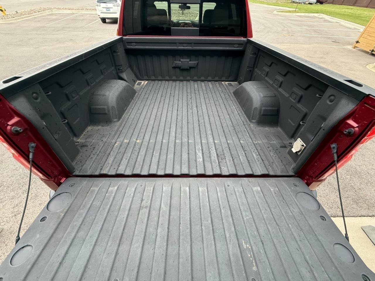 Chevrolet Silverado 1500 4WD Crew Cab 147" RST 2020