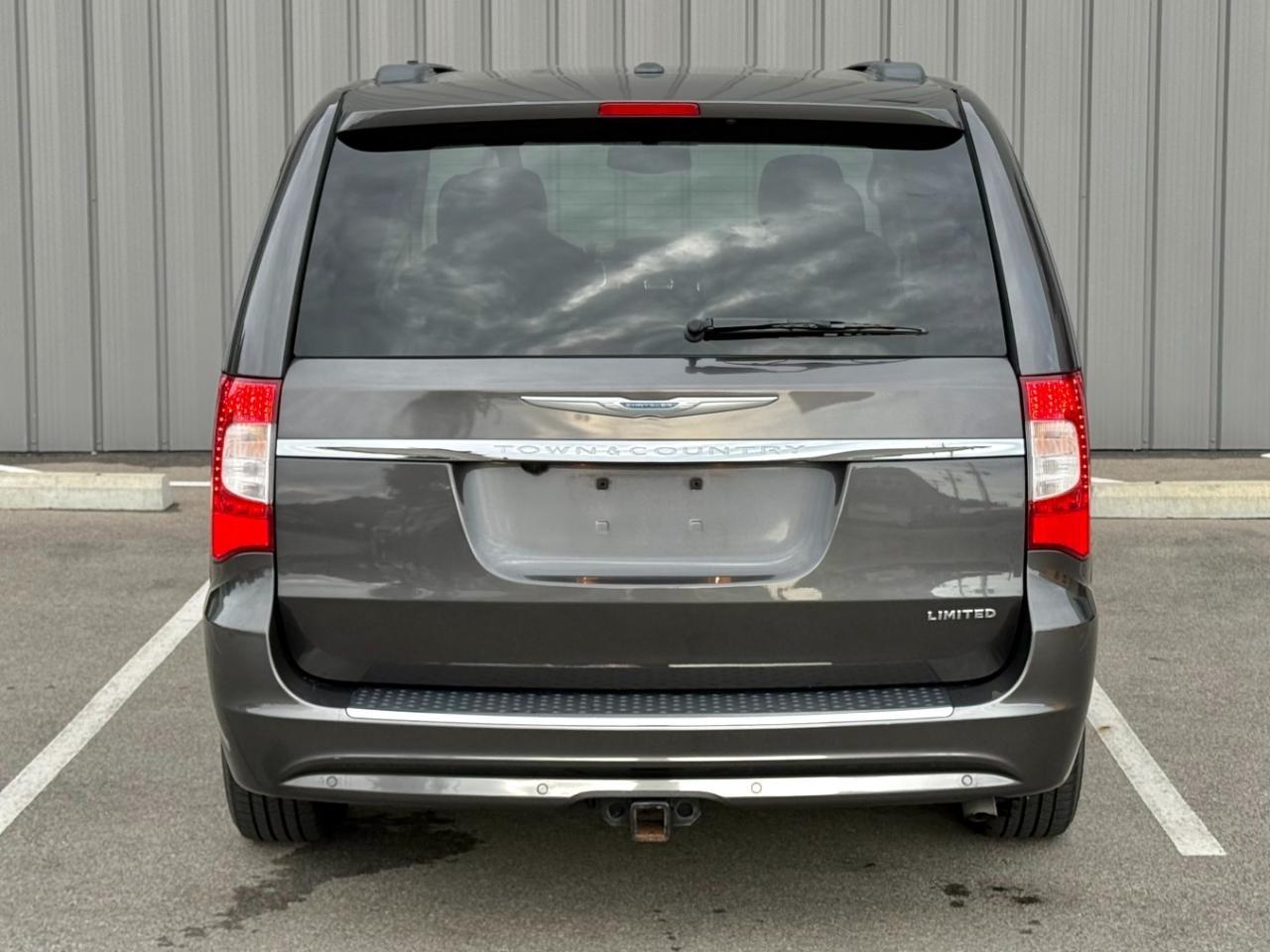 Chrysler Town & Country 4dr Wgn Limited Platinum 2016