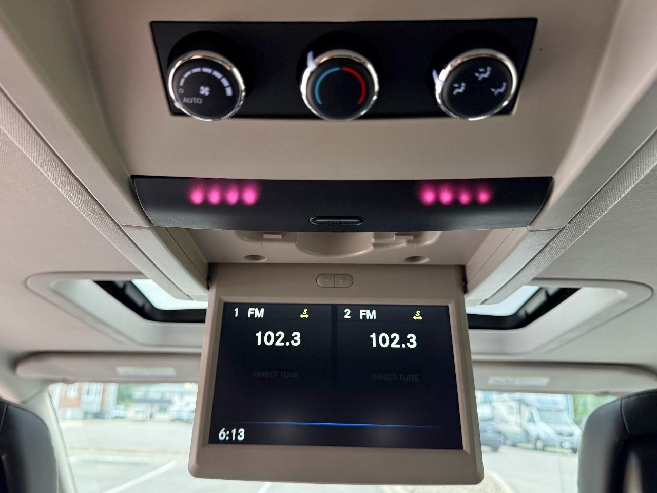Chrysler Town & Country 4dr Wgn Limited Platinum 2016