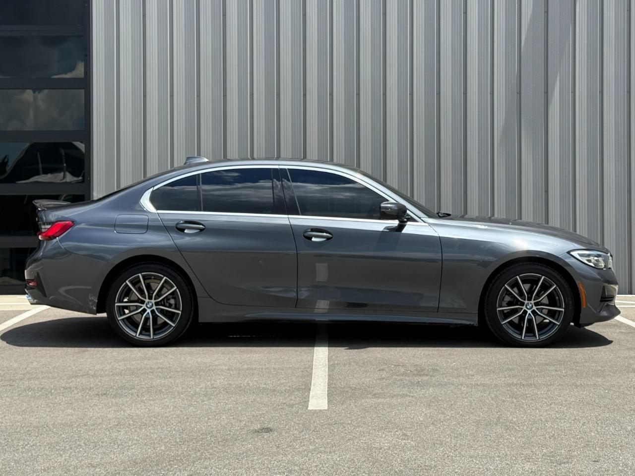 BMW 3 Series 330i xDrive Sedan 2019