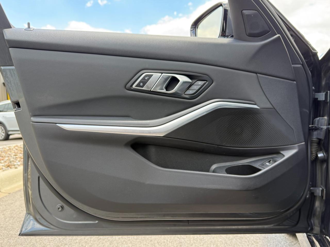 BMW 3 Series 330i xDrive Sedan 2019