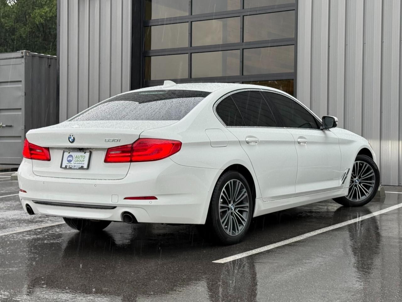 BMW 5 Series 530i Sedan 2019