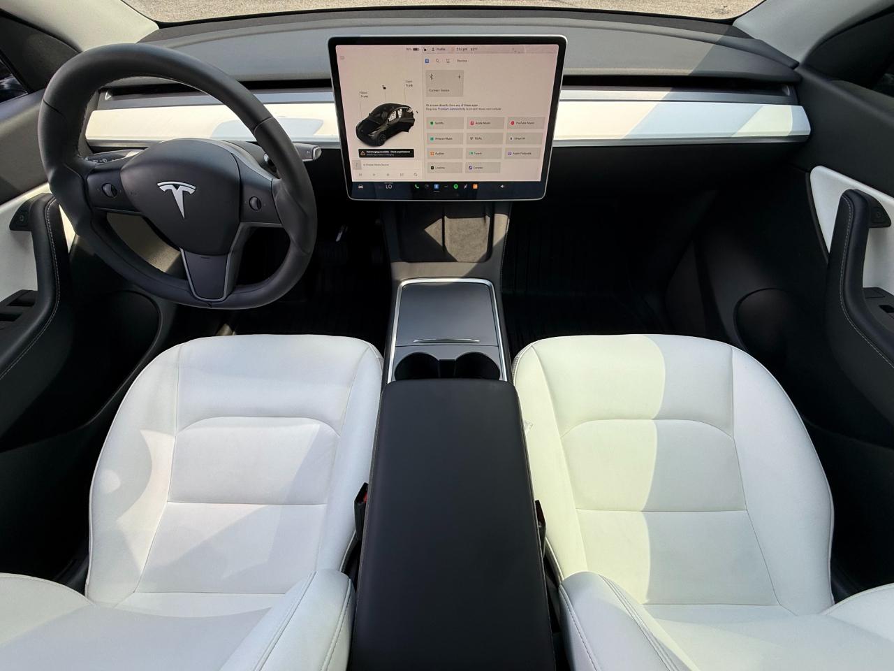 Tesla Model Y photo 9