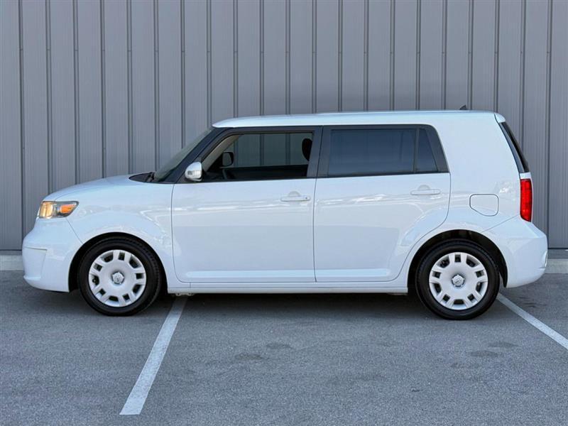 Scion xB  2009