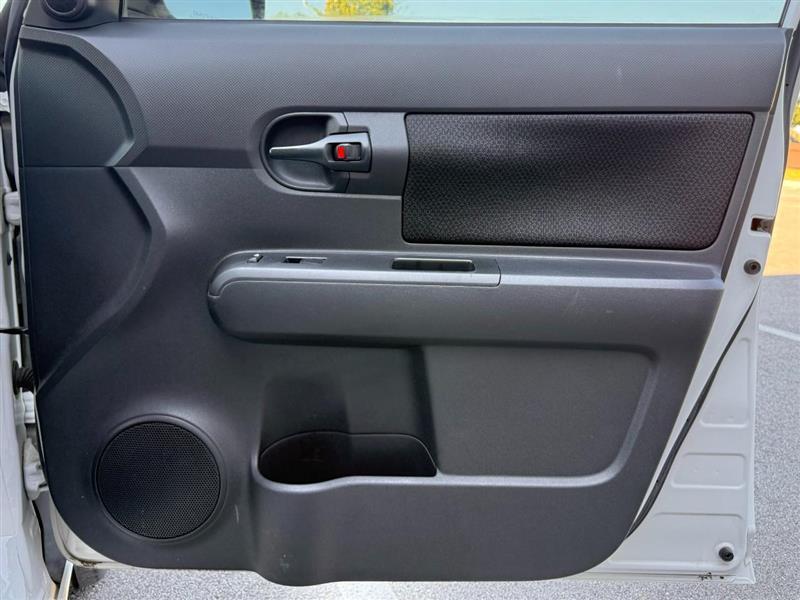 Scion xB  2009