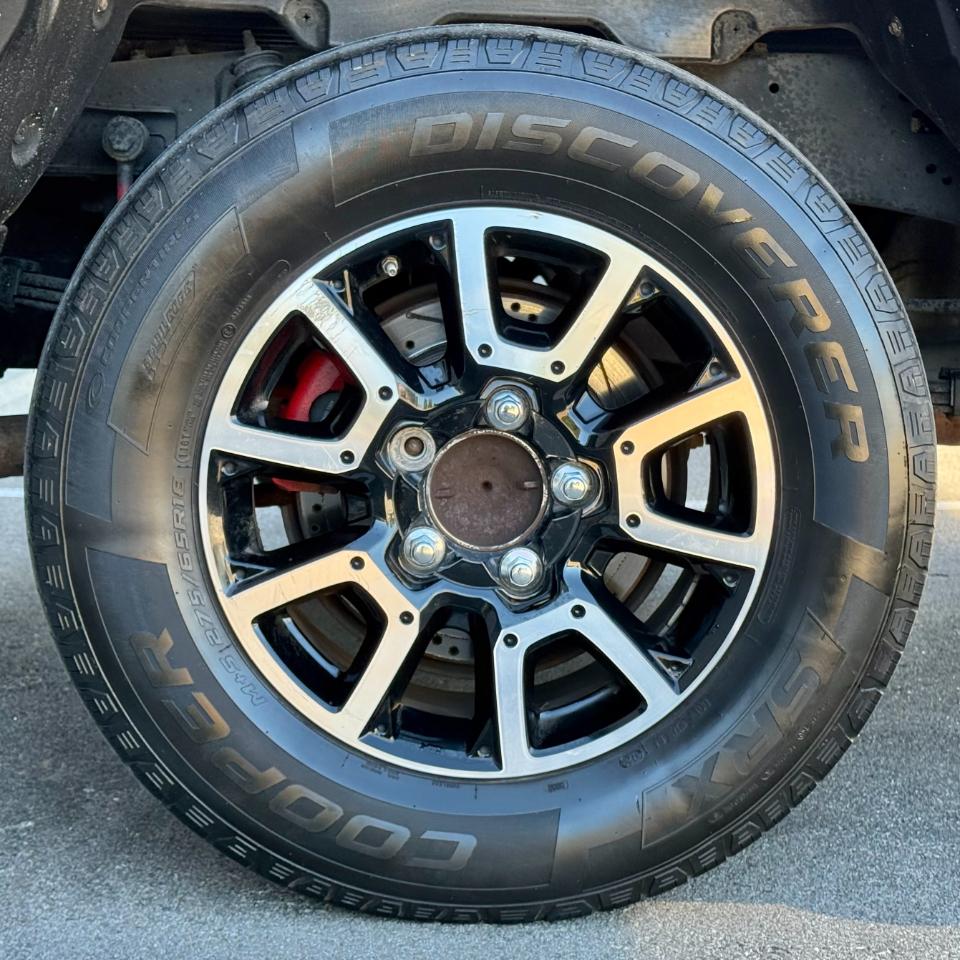 Toyota Tundra 4WD TRD Pro CrewMax 5.5' Bed 5.7L (Natl) 2017
