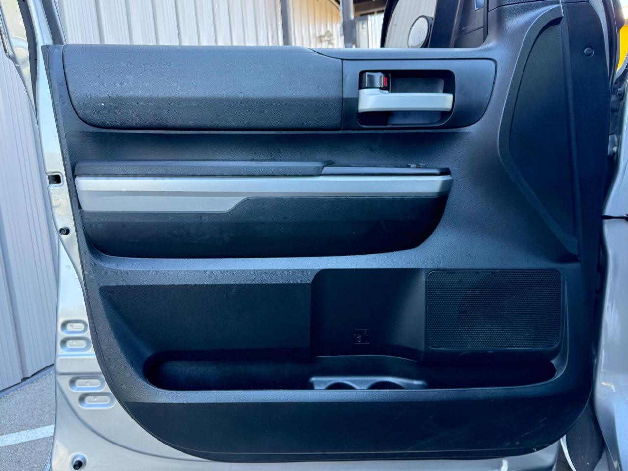 Toyota Tundra 4WD TRD Pro CrewMax 5.5' Bed 5.7L (Natl) 2017