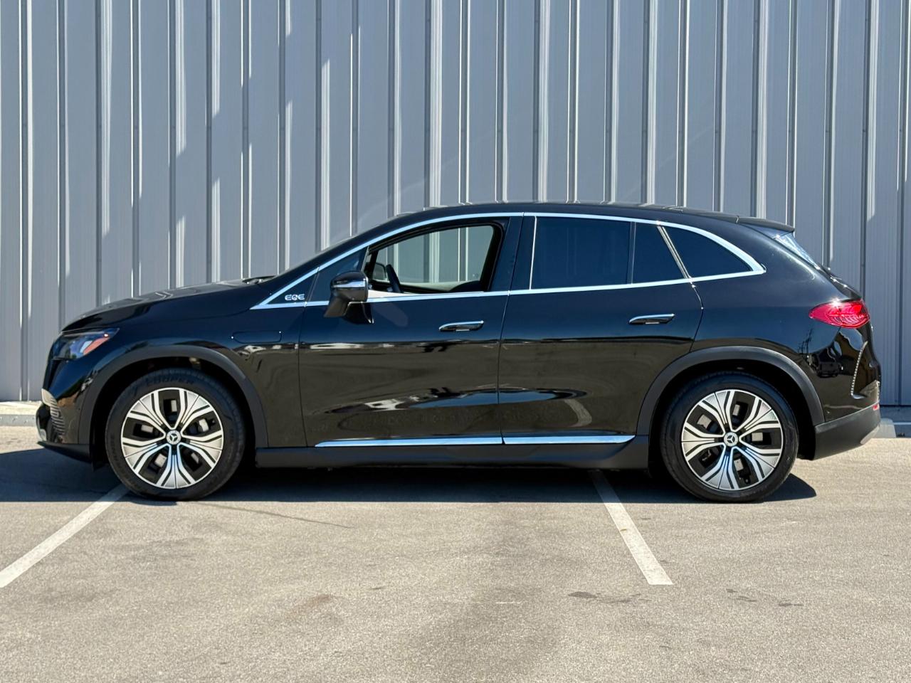 Mercedes-Benz EQE-Class SUV photo 8