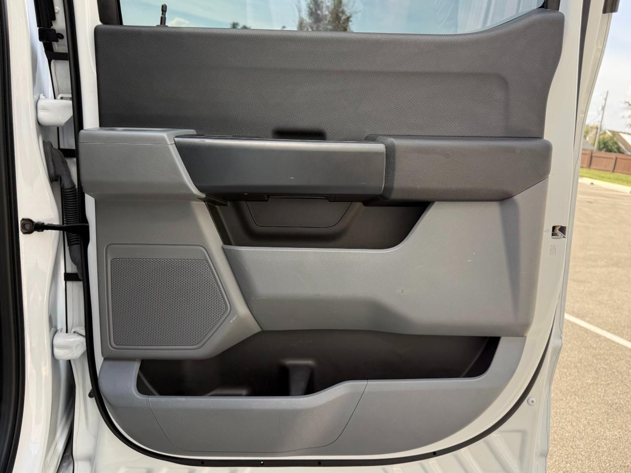 Ford F-150 Lightning Pro 4WD SuperCrew 5.5' Box 2023