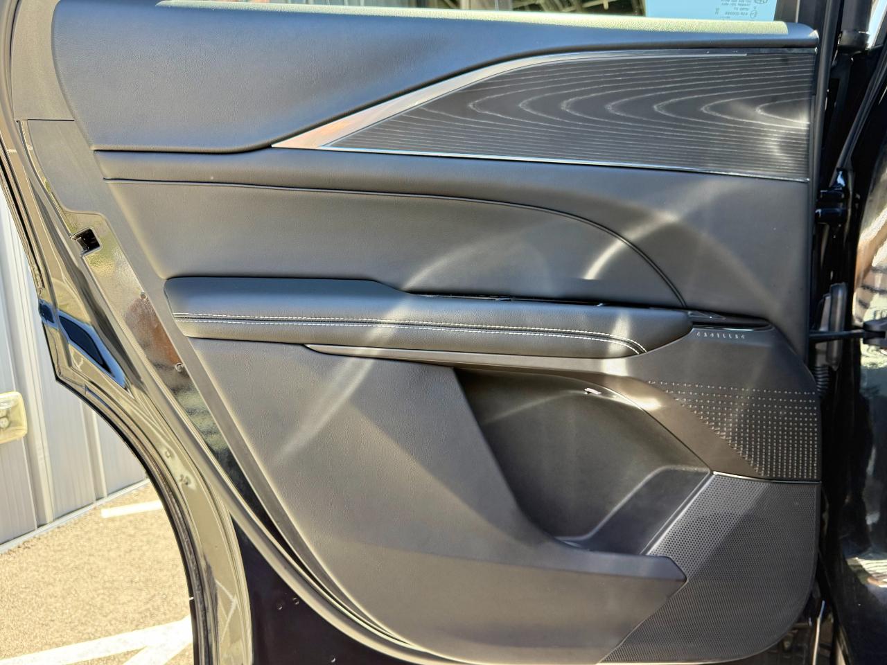 Cadillac Lyriq 4dr Luxury w/1SC 2024