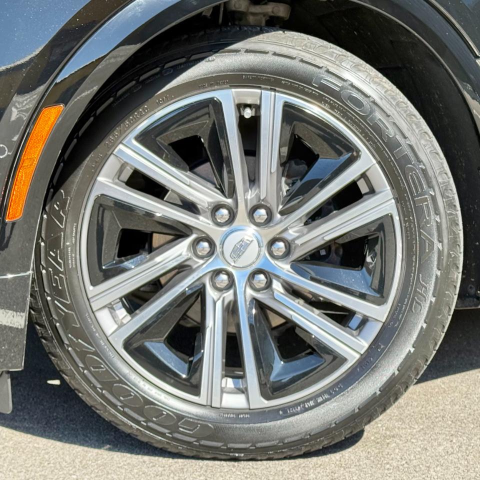 Cadillac Lyriq 4dr Luxury w/1SC 2024